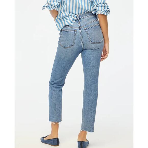 NWT J.Crew Essential Straight Jean In All Day Stretch Marin Wash Size 30 - Picture 2 of 8